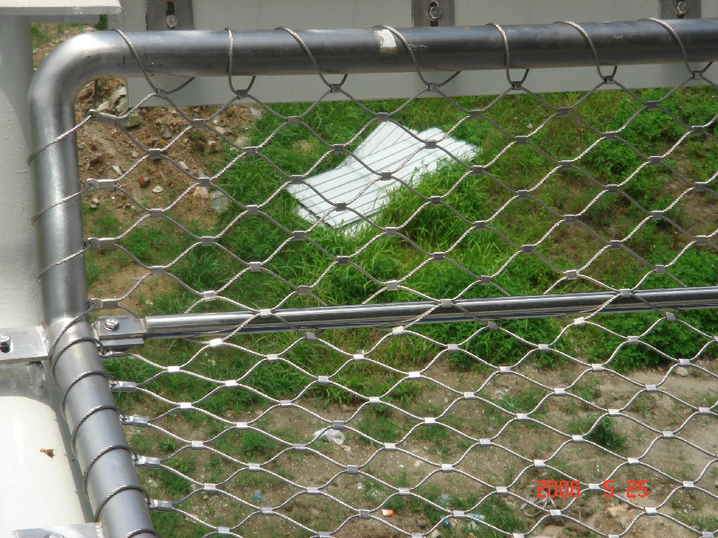 Tung Chung Cable Car Terminal Safety Net Photo 4